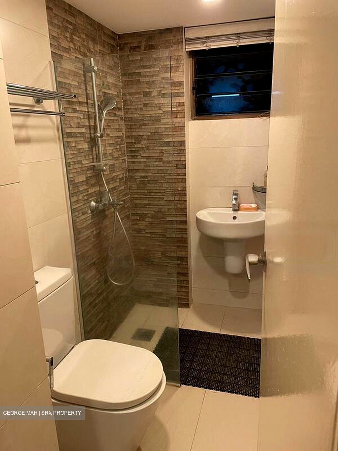 Pine Grove (D21), Condominium #527641061